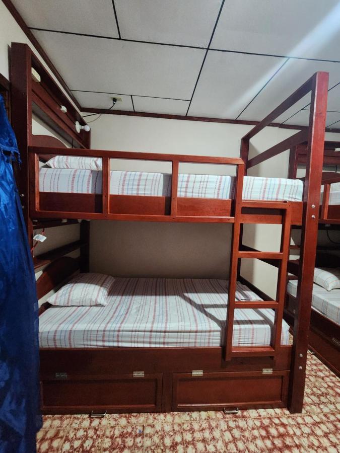 Fenix Hotel & Hostel อูติลา ภายนอก รูปภาพ