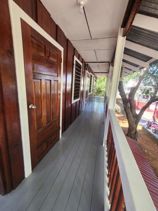 Fenix Hotel & Hostel อูติลา ภายนอก รูปภาพ