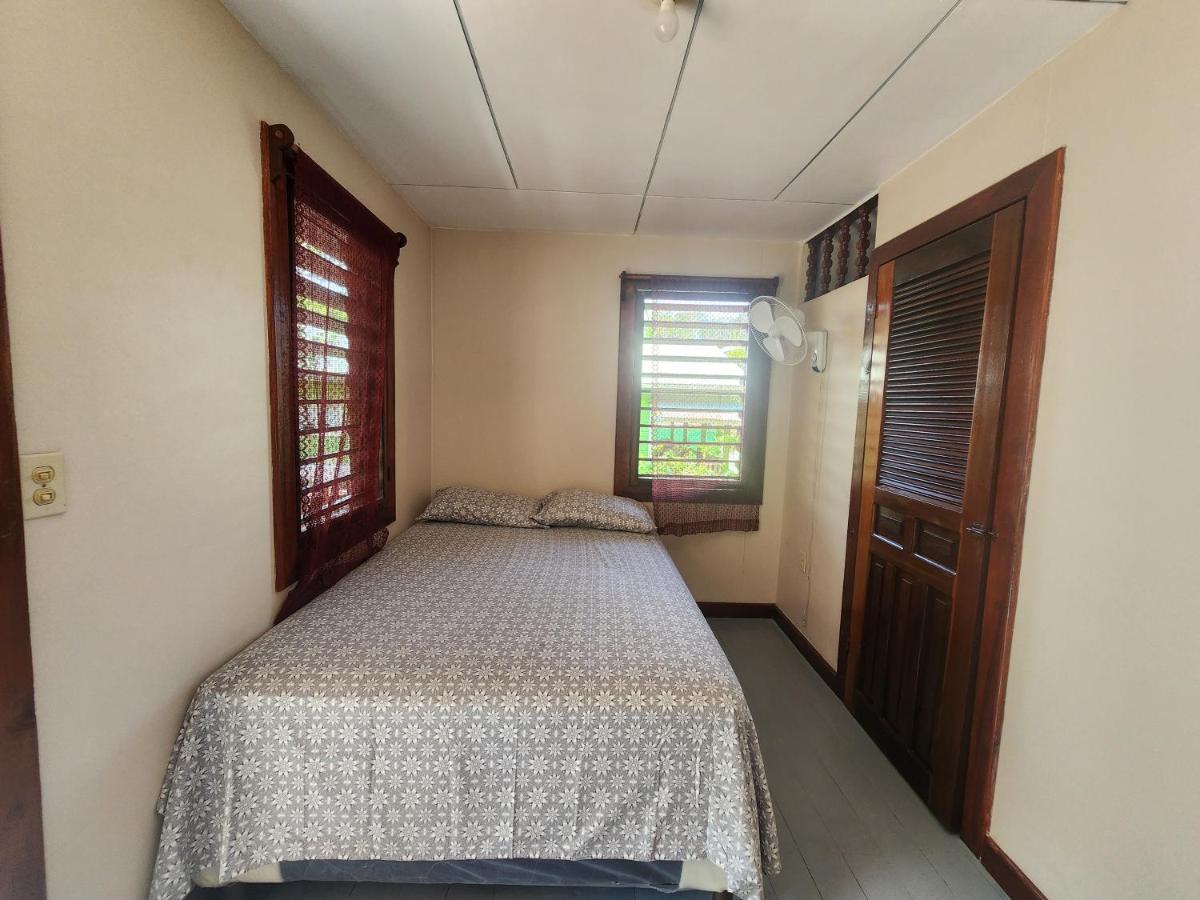 Fenix Hotel & Hostel อูติลา ภายนอก รูปภาพ