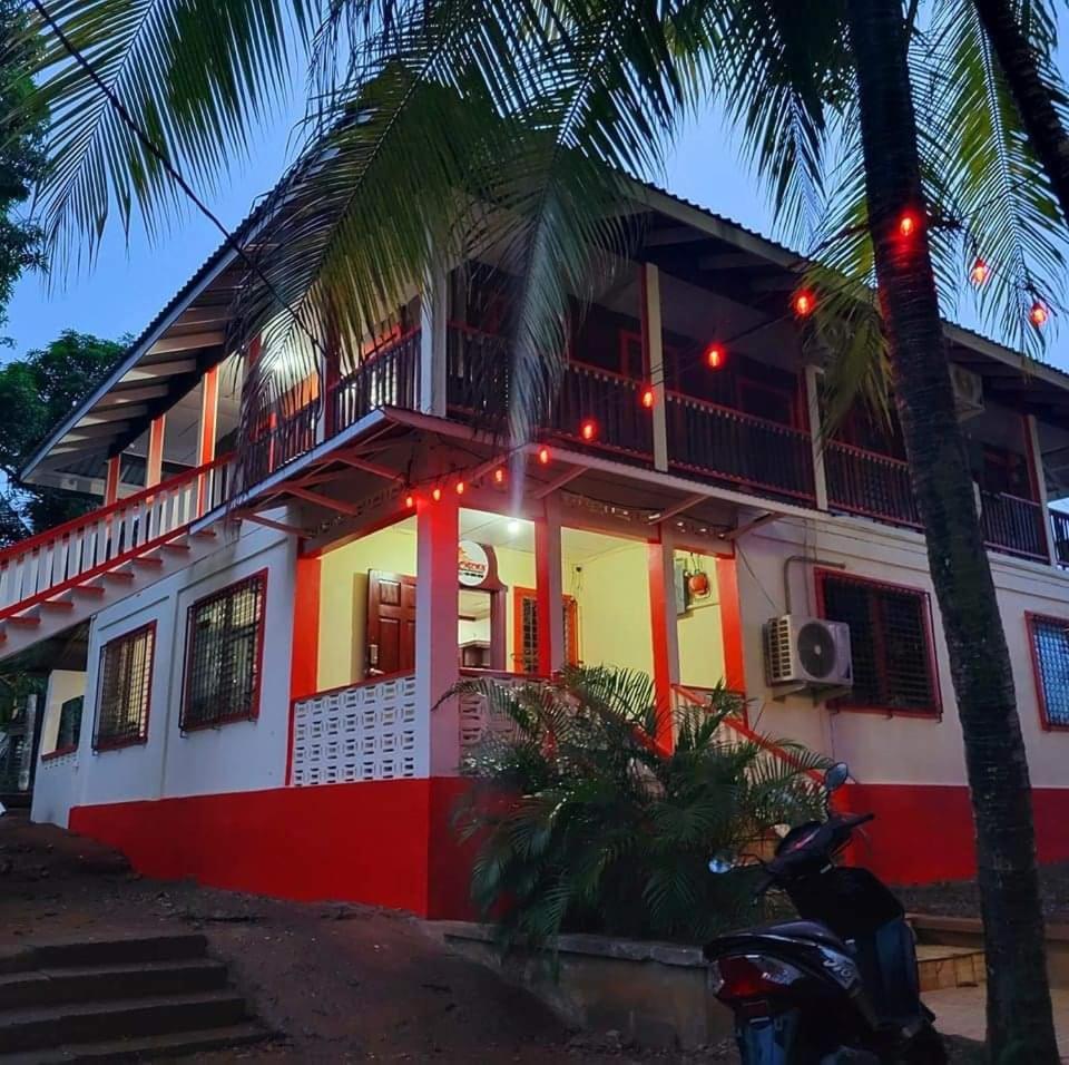 Fenix Hotel & Hostel อูติลา ภายนอก รูปภาพ